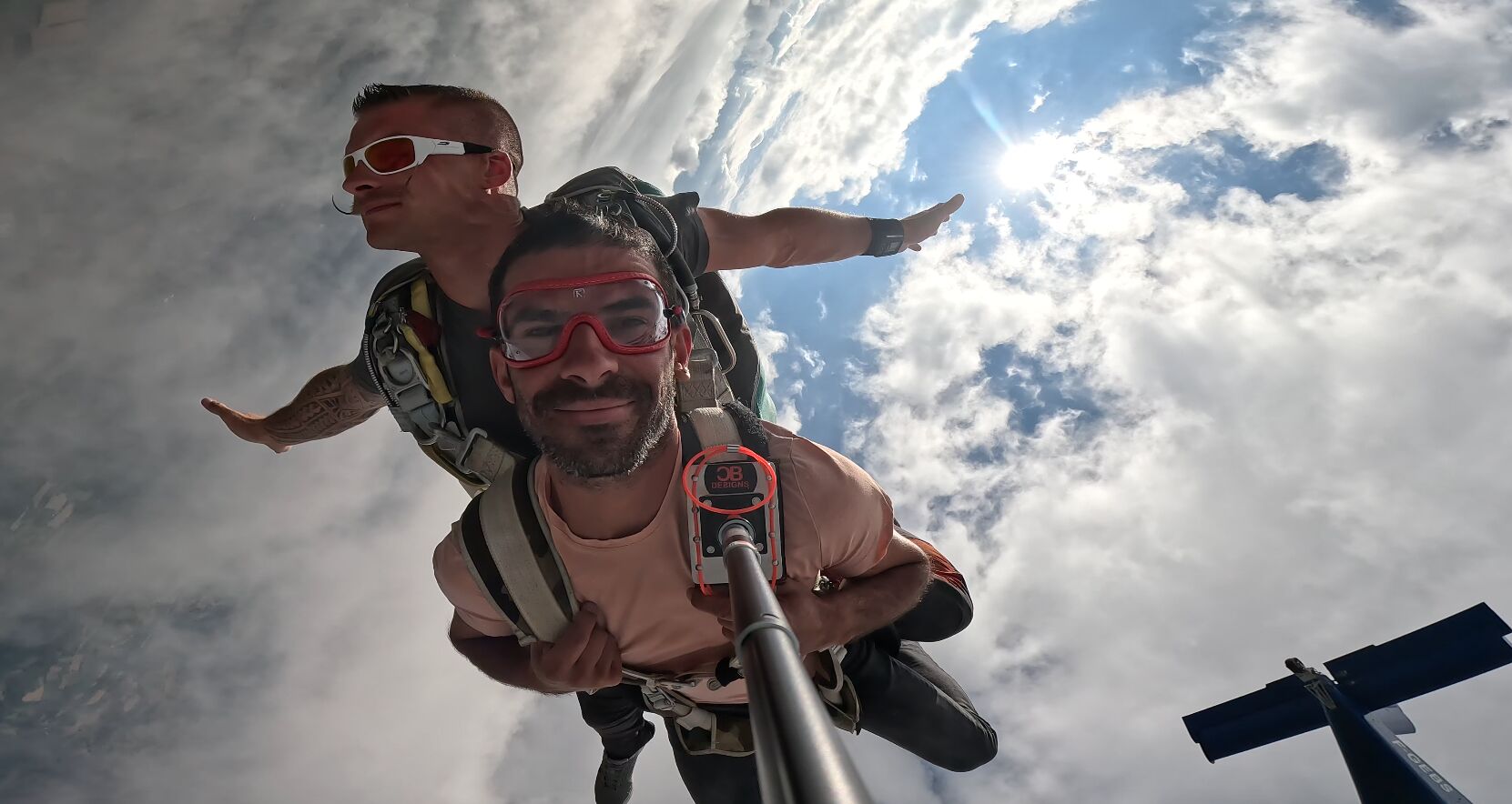solidarité autour du parachutisme