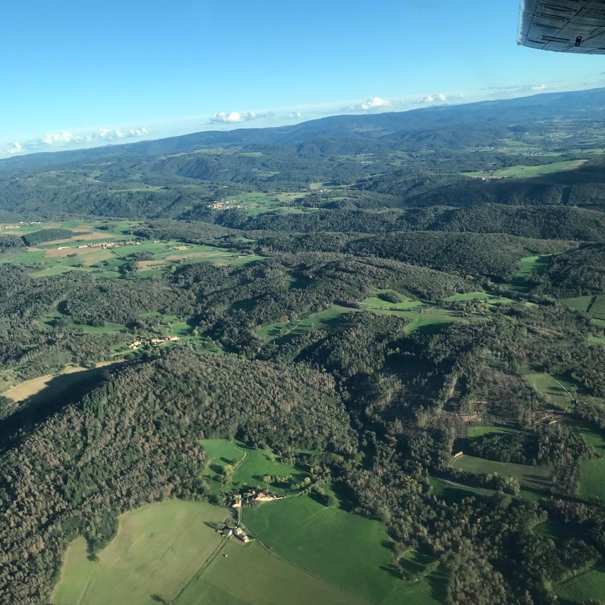 saut en parachute à briquée